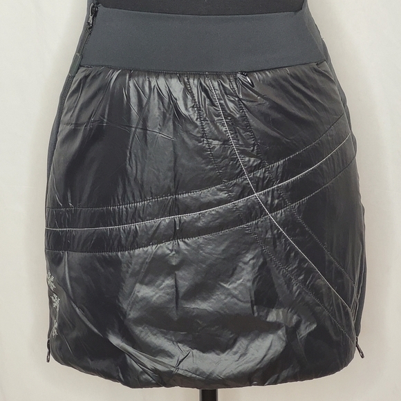 Swix Romsdal 2 Black Side Zip No Bulk Insulated Quilted Winter Skirt - Size XS - Picture 1 of 12